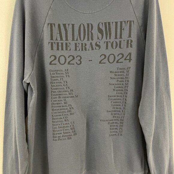 Taylor Swift The Eras Tour Graphic Pullover Hoodie Size Medium - Picture 5 of 7